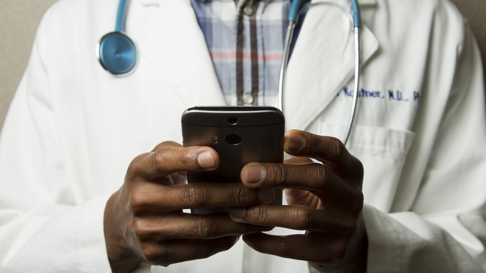 Imagen temática del artículo Indicadores clave (KPI) en hospitales y organizaciones prestadoras de servicios de salud